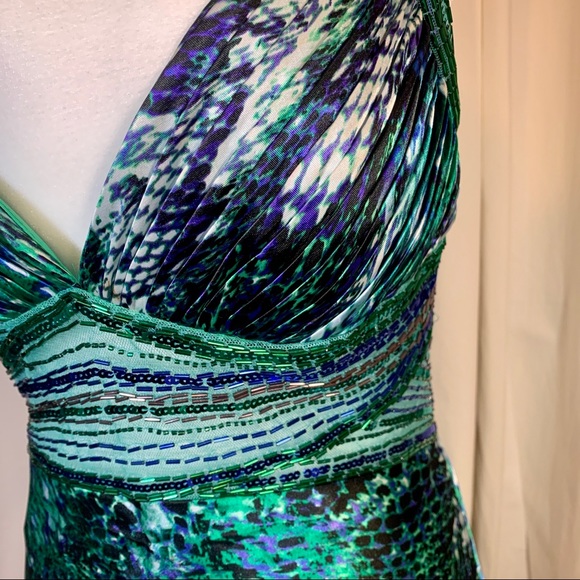 NWT Gorgeous beaded Cachet gown - Picture 3 of 7